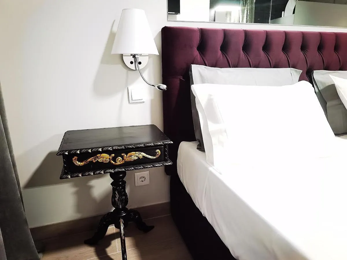 Pensionat Downtown Loule Hotell