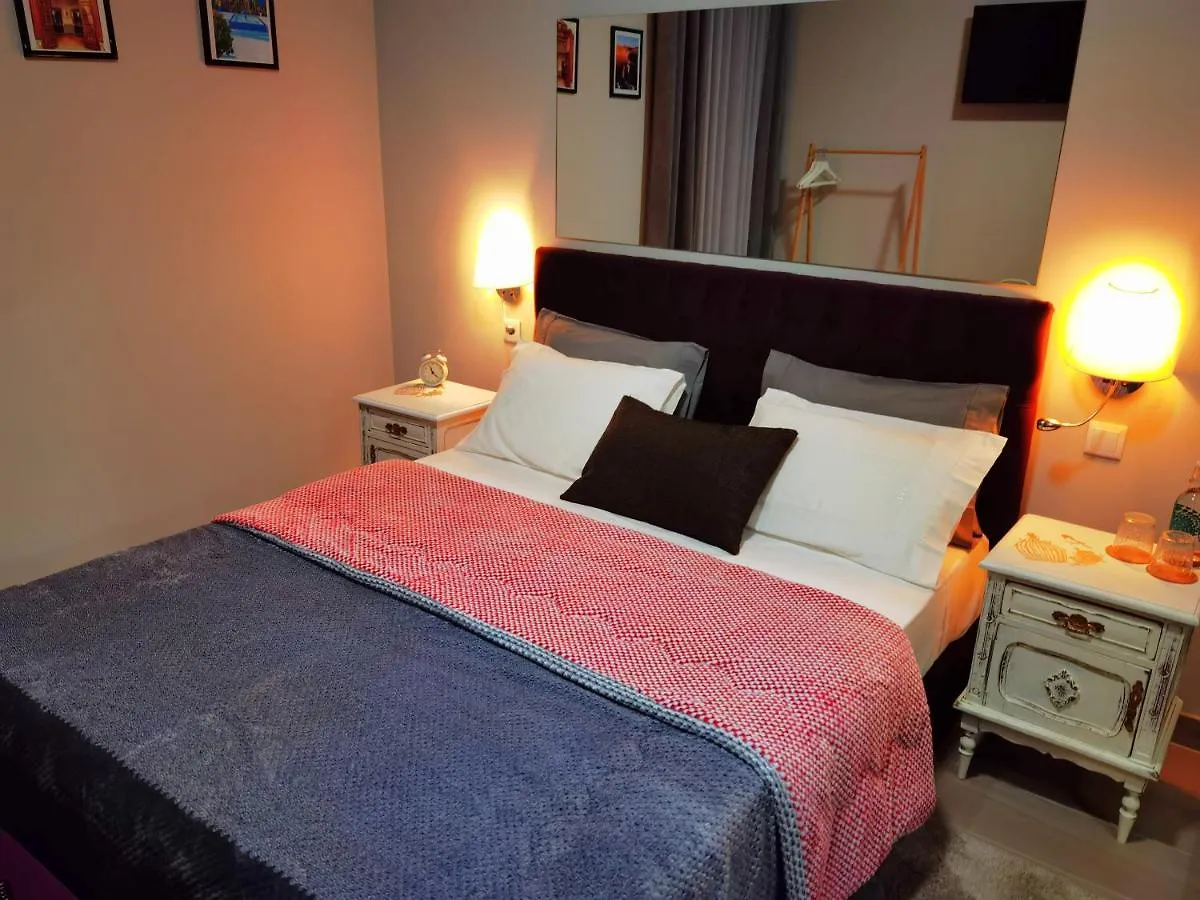 Pensionat Downtown Loule Hotell